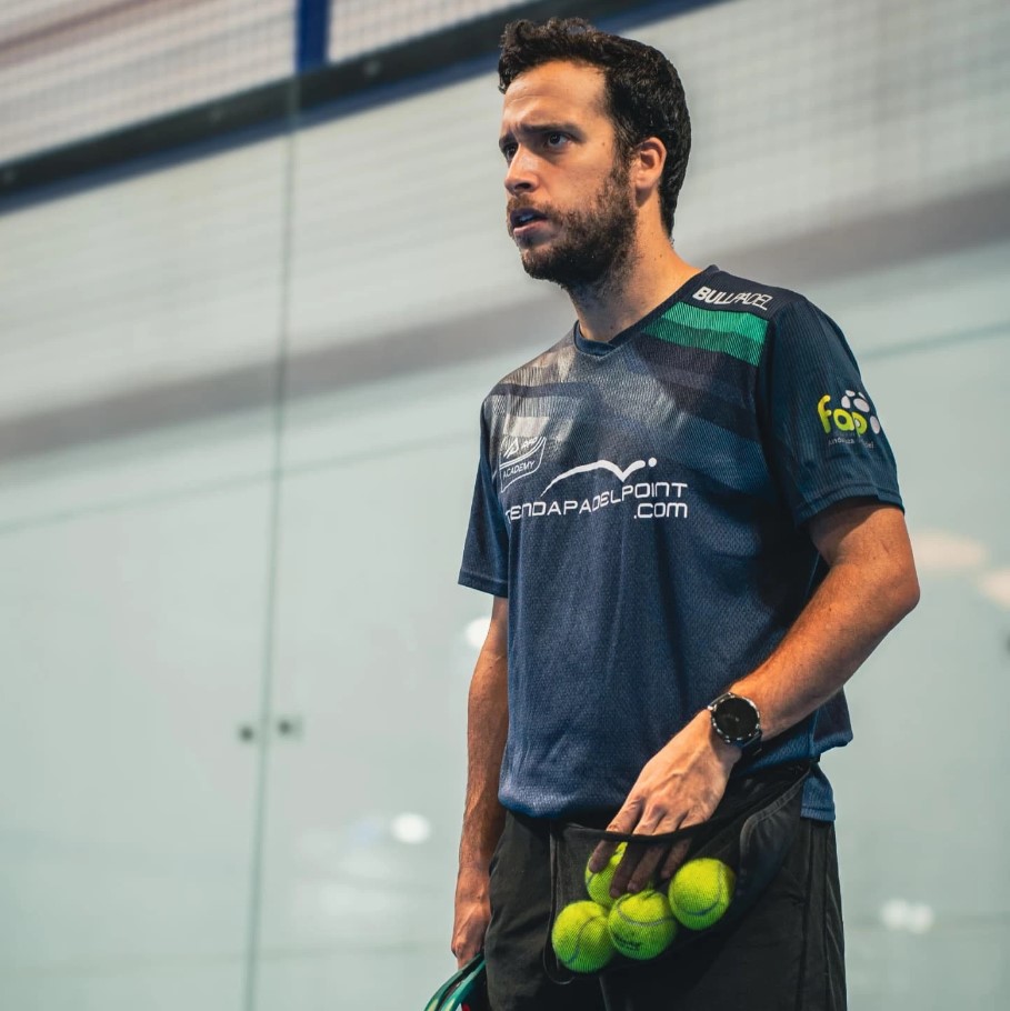 Adrián Martínez Galindo, entrenador de Margal Padel Academy