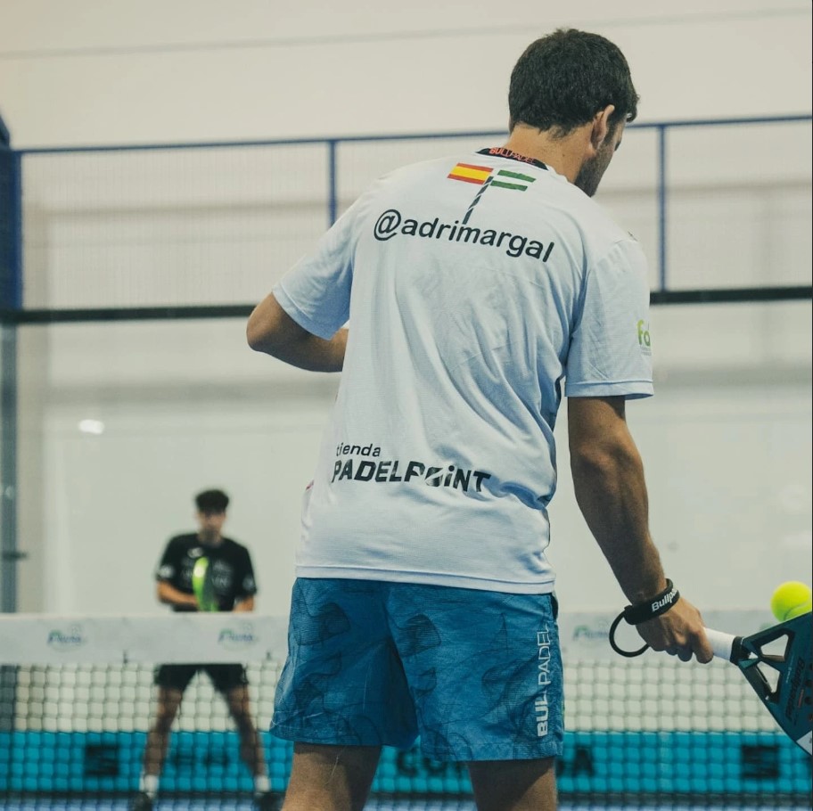 Adrián entrenando en la sede de Málaga